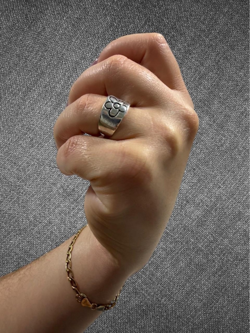 Vintage Style Daisy Flower Adjustable Silver Tone Ring - Picture 6 of 7